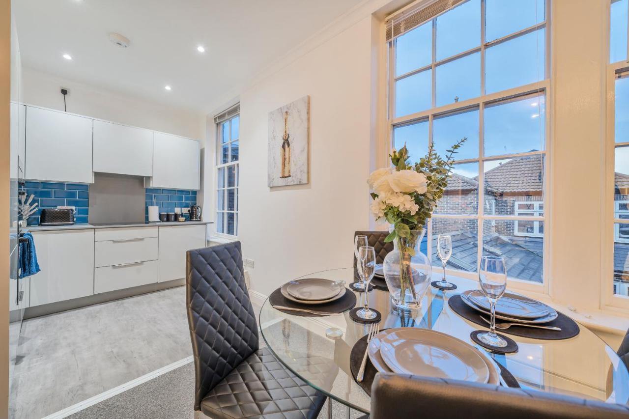 Modern, City Centre -2 Bedroom Apartments Reading Luaran gambar