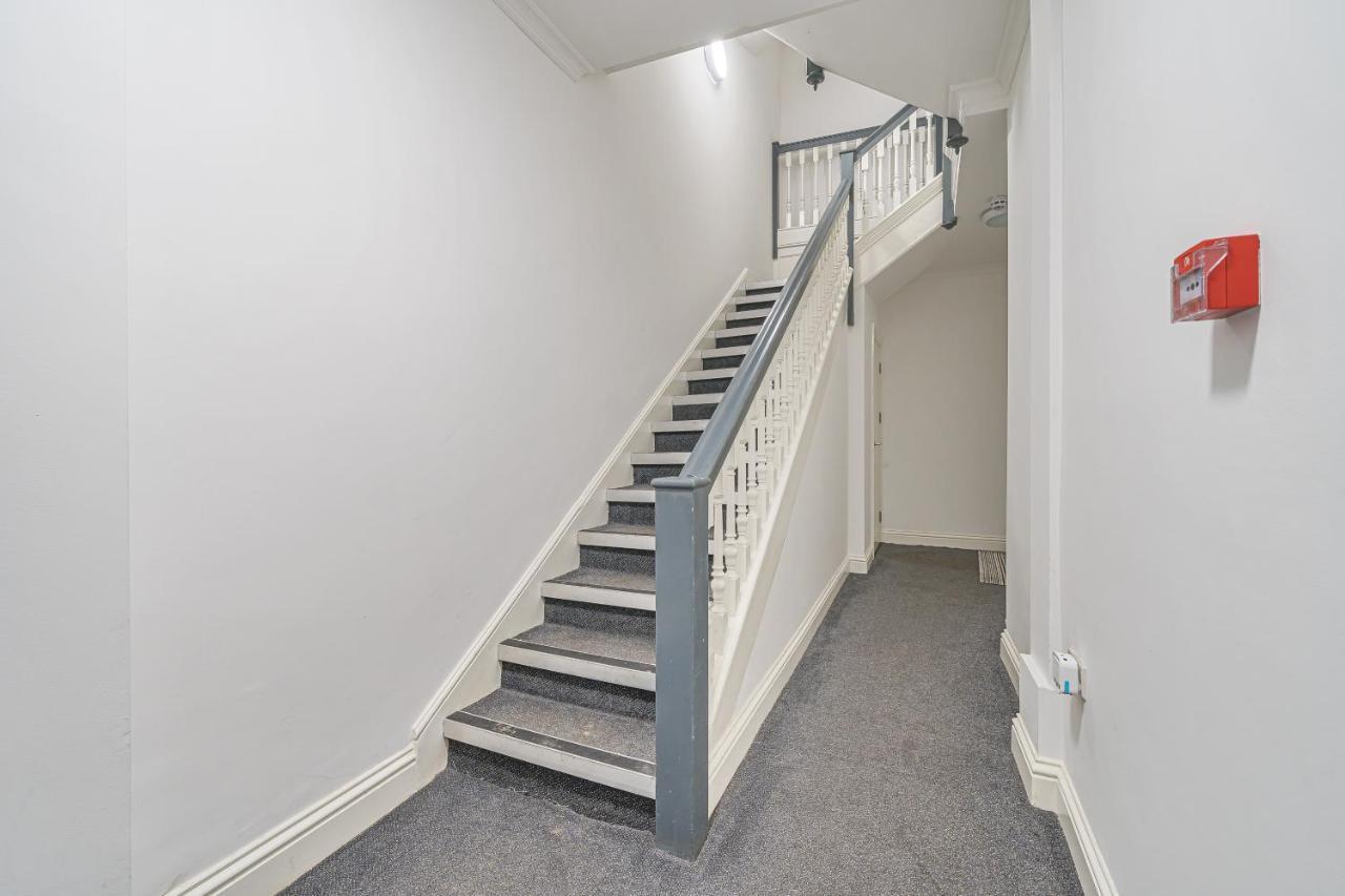 Modern, City Centre -2 Bedroom Apartments Reading Luaran gambar